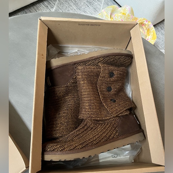 Ugg boots - Picture 1 of 10